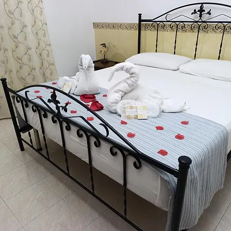 Le Rose Di Lena Tatil Evi